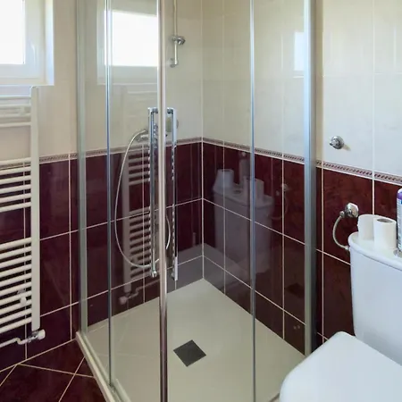 Luxurious In With Private Swimming Pool, Be Inside Or Outside Prázdninový dům Omišalj